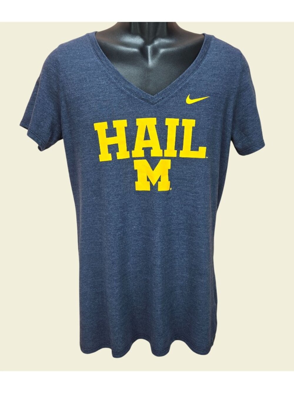Michigan Wolverines Nike Women's Tshirt Medium